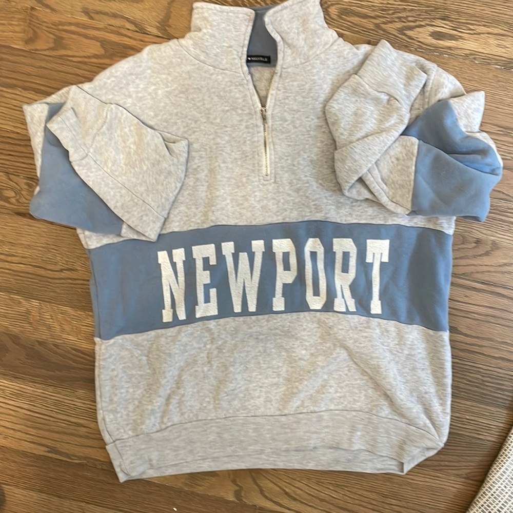 Brandy melville Newport half zip